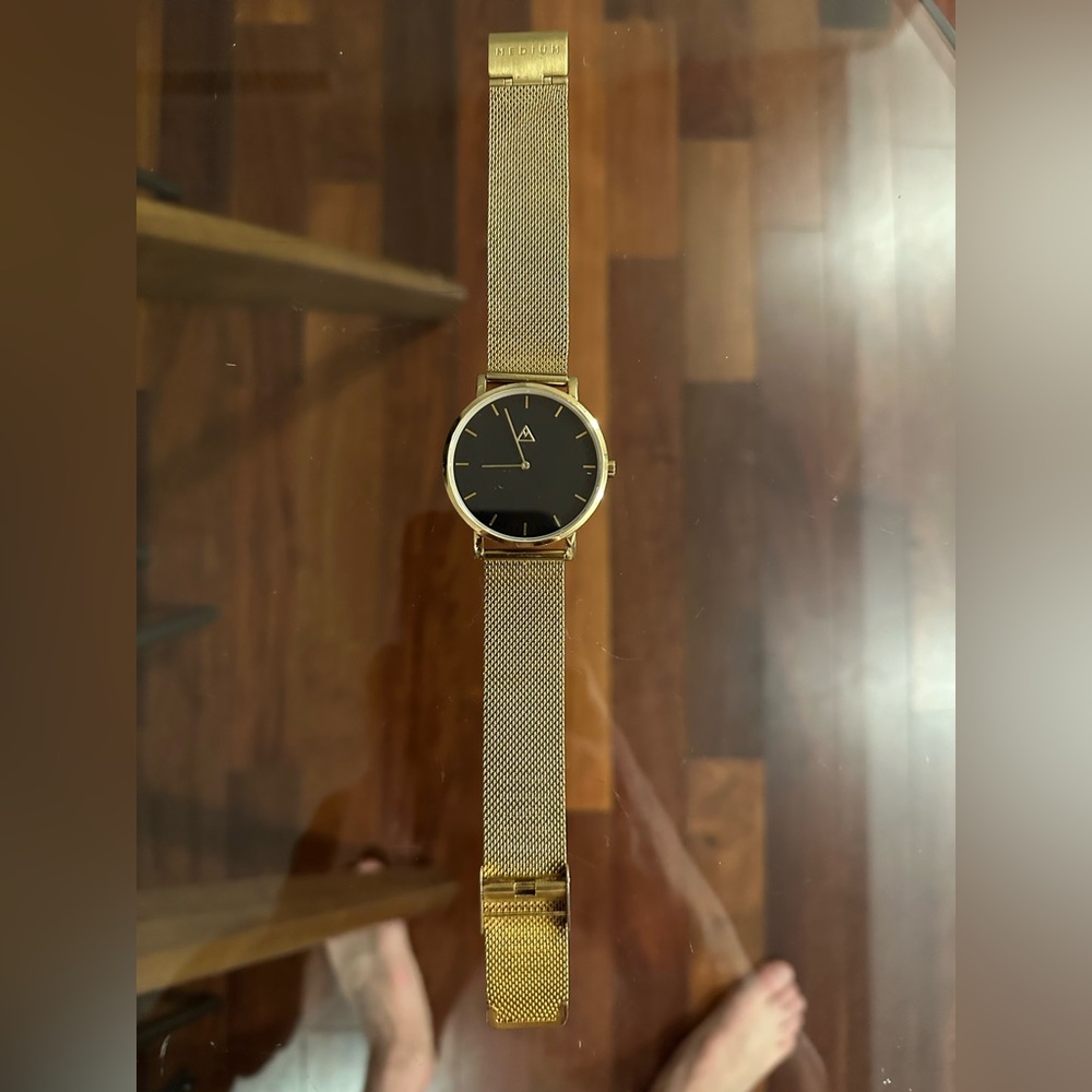 Gold Medium watch